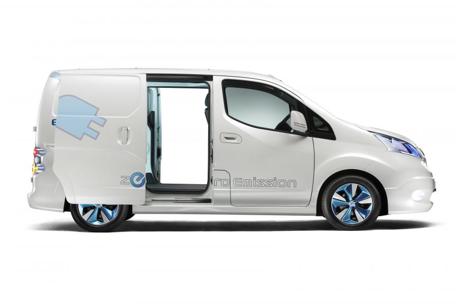  Nissan e-NV200 Zero Emission Concept 2012 года  (фото 11 из 16)